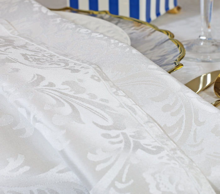 90" Seamless Round Floral Damask Jacquard Polyester Tablecloth - White (1pc)